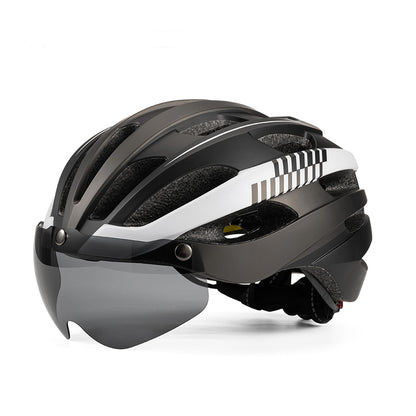 casque velo a visiere ultralight noir et blanc